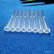石英玻璃微管帶 0.3 毫米鑽孔可定制 02
