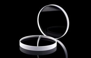 What are the edge processing methods for quartz lenses?